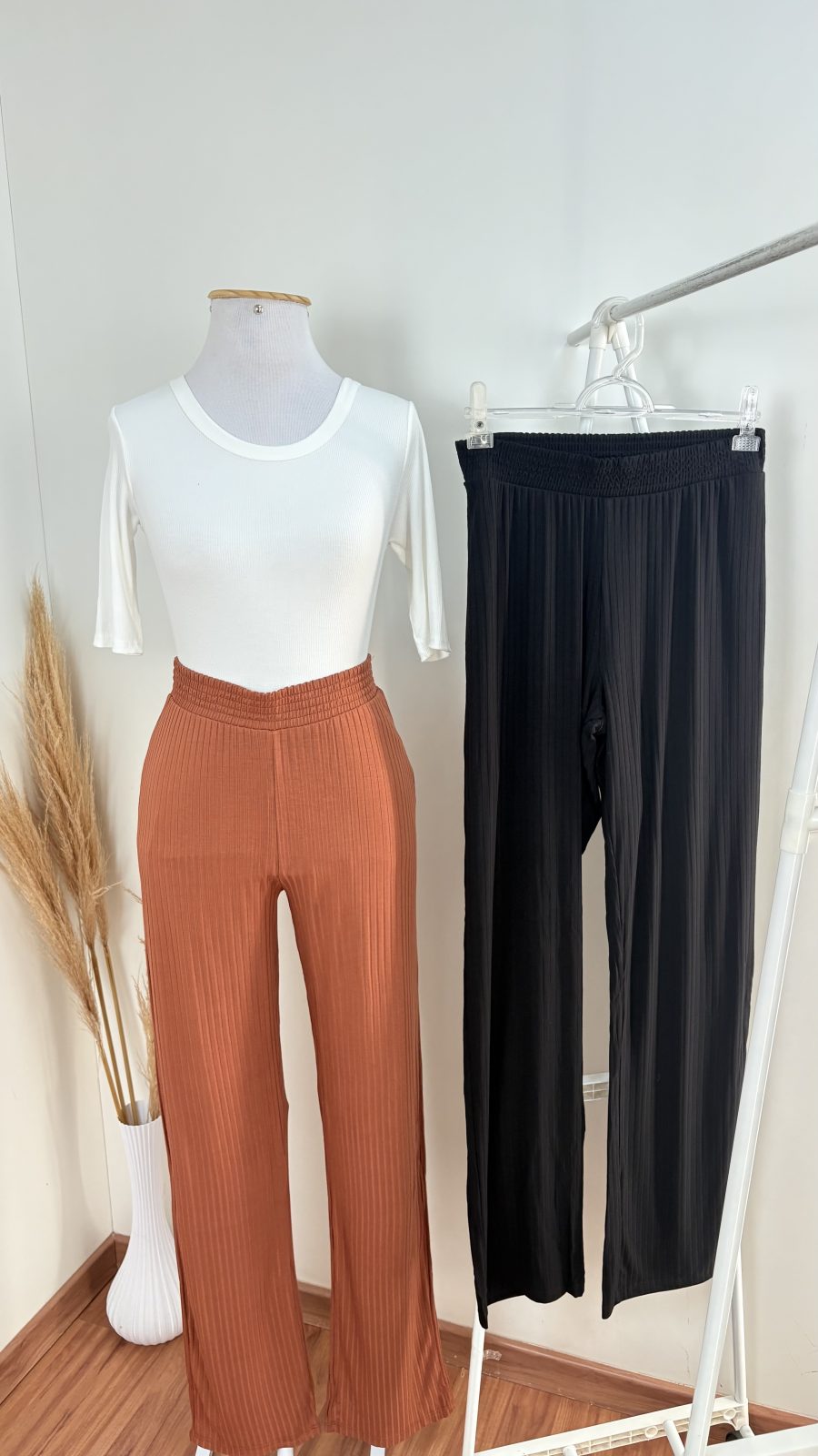 CALÇA FEM RETA CNLD REF.I50003 MRR M.