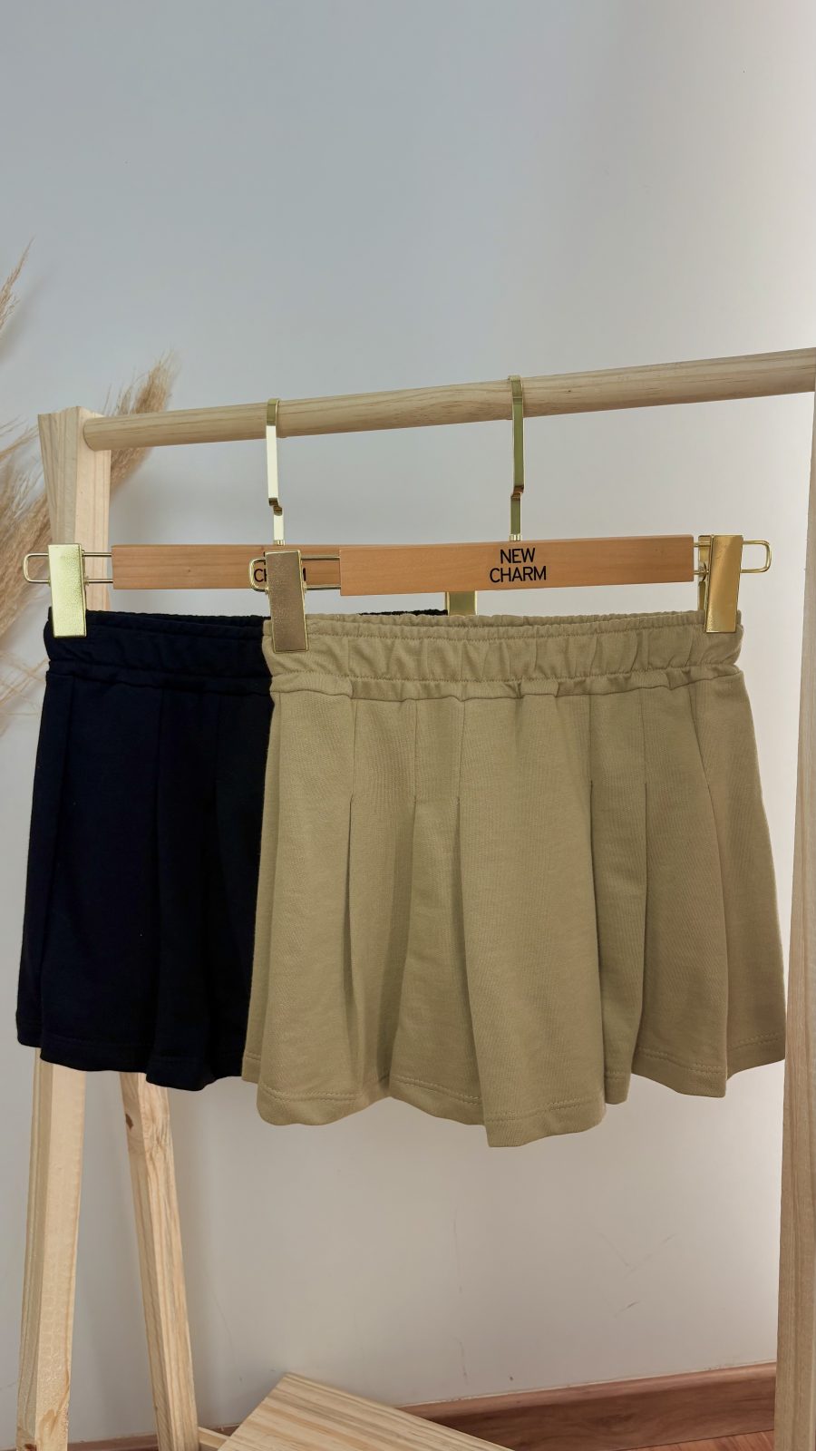 SHORTS SAIA FEM INF REF.102503906 BGE 10.