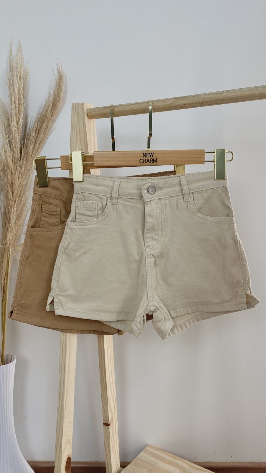 SHORTS FEM INF SARJA REF.102604003 AREIA 10.