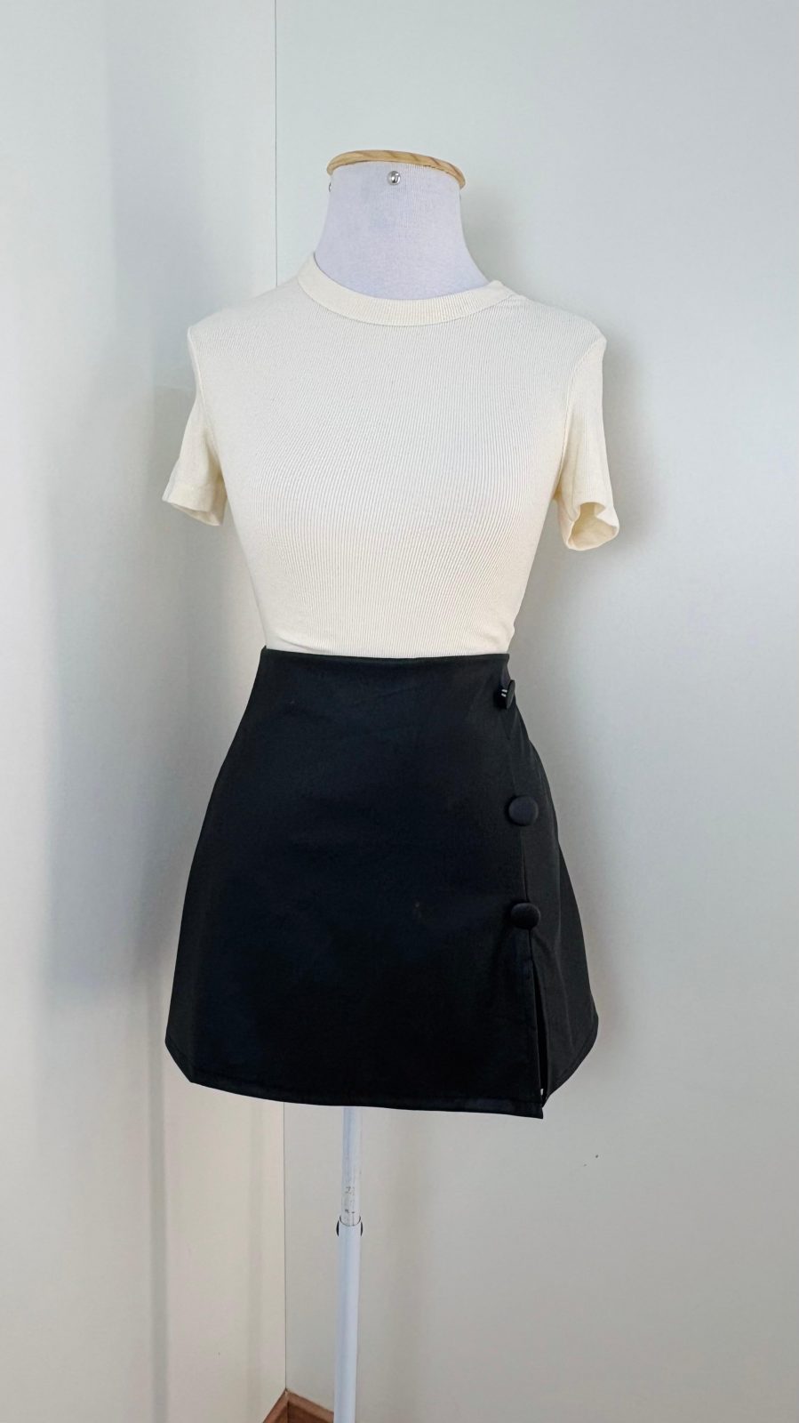SHORTS SAIA COURINO FEM REF.GL1826 PTO M.