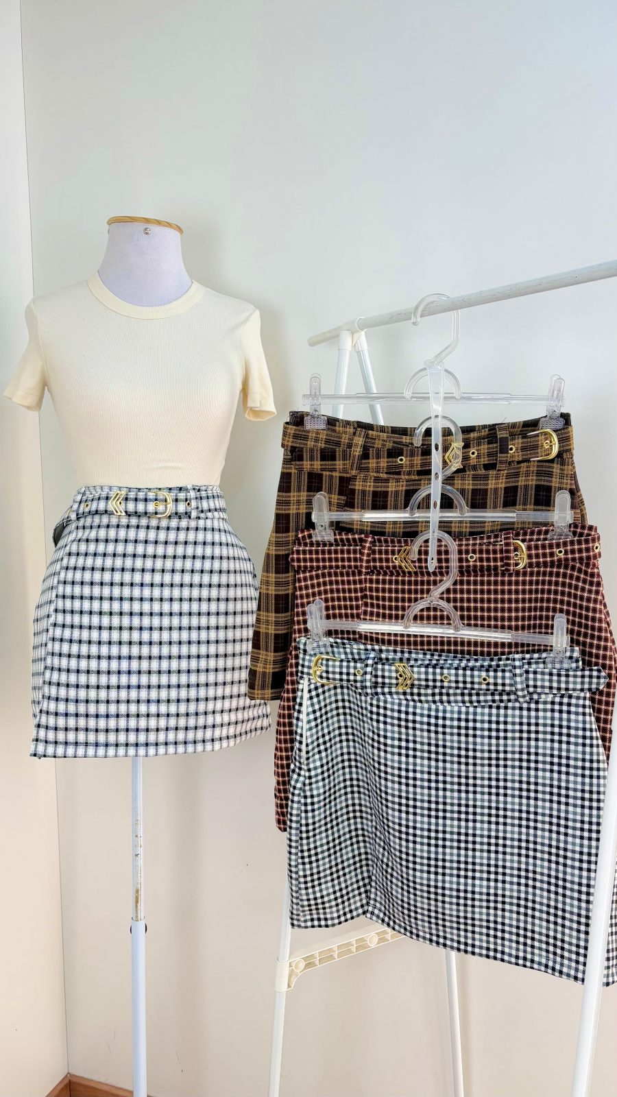 SHORTS SAIA FEM R74 REF.GL1900 STD/XDZ G.