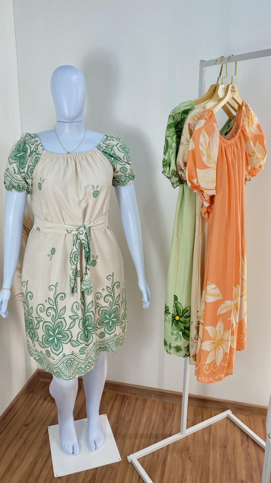 VESTIDO FEM ADT MM CRT REF.GL2245 STD GG.