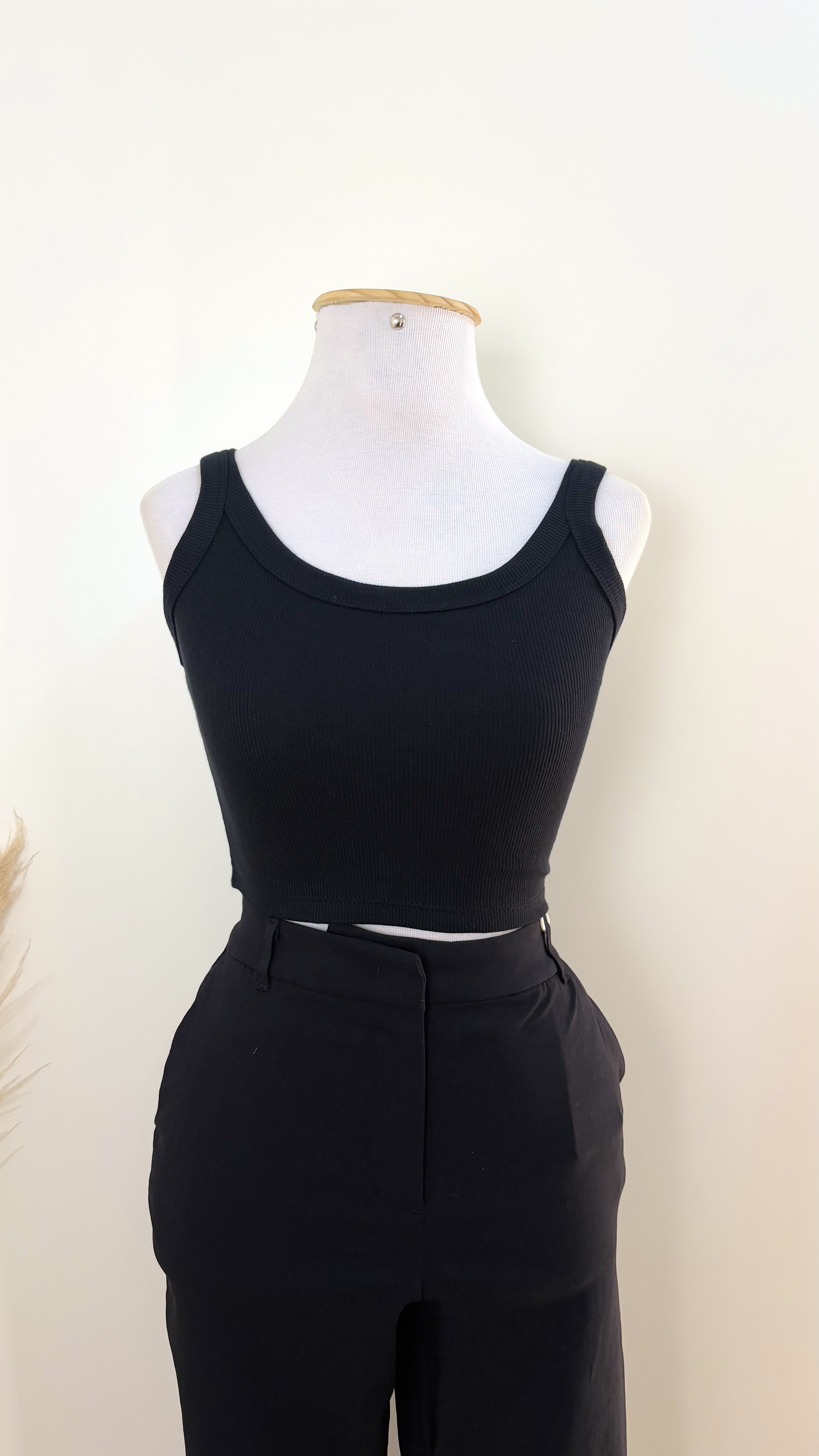 CROPPED FEM SM REF.4AKM N10/PTO P.