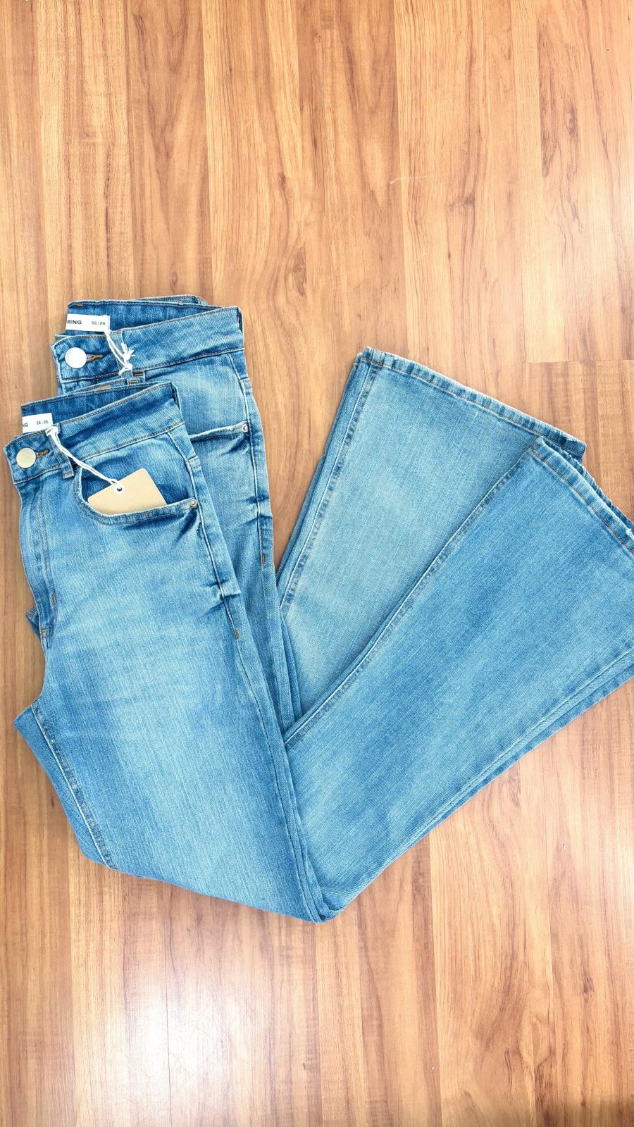 CALÇA FEM ADT FLARE REF.H9FM 1CS/JNS/CL 38.