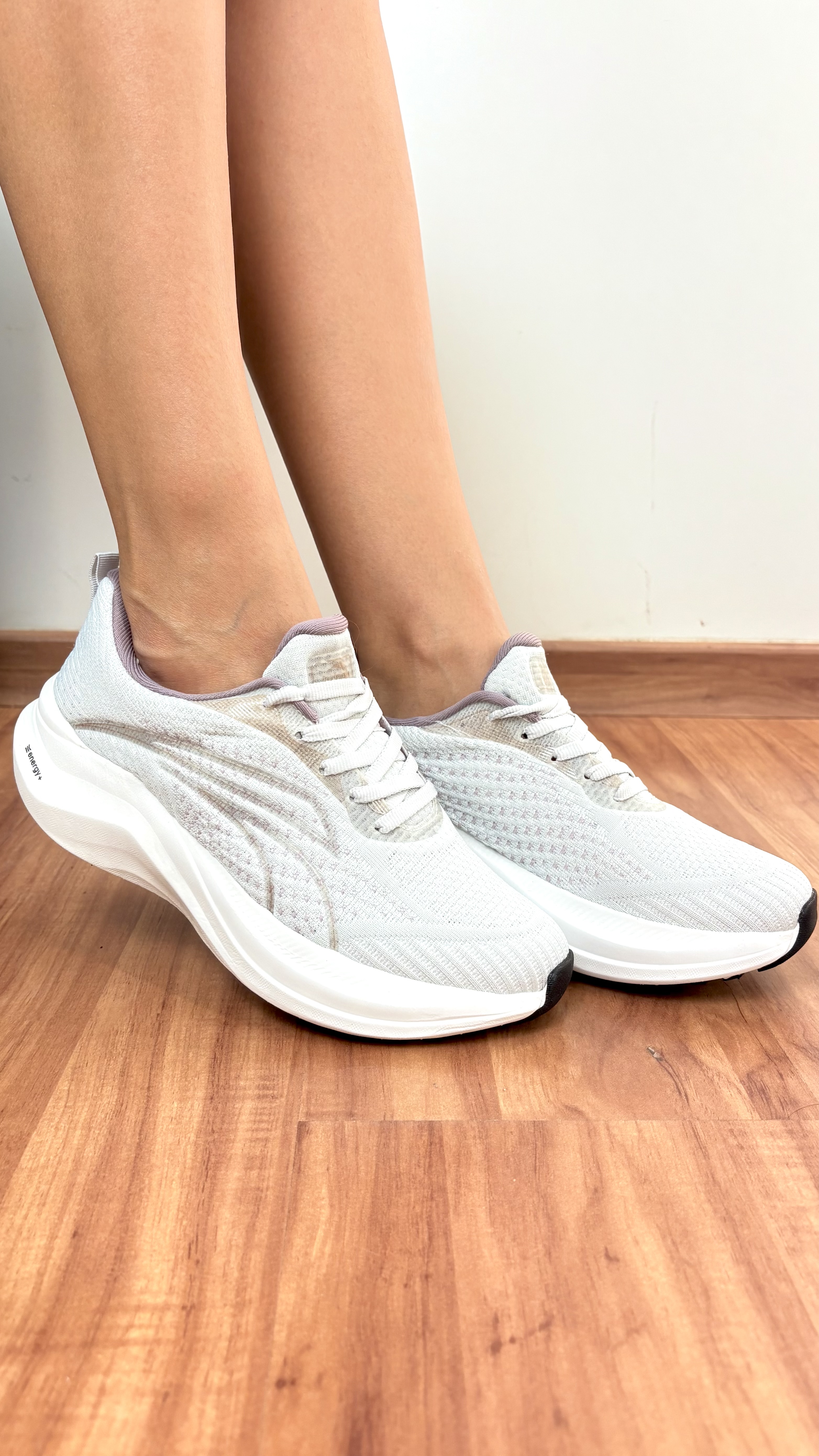 TENIS FEM M51 REF.E0463 CZA/CHAMPAGNE 34.
