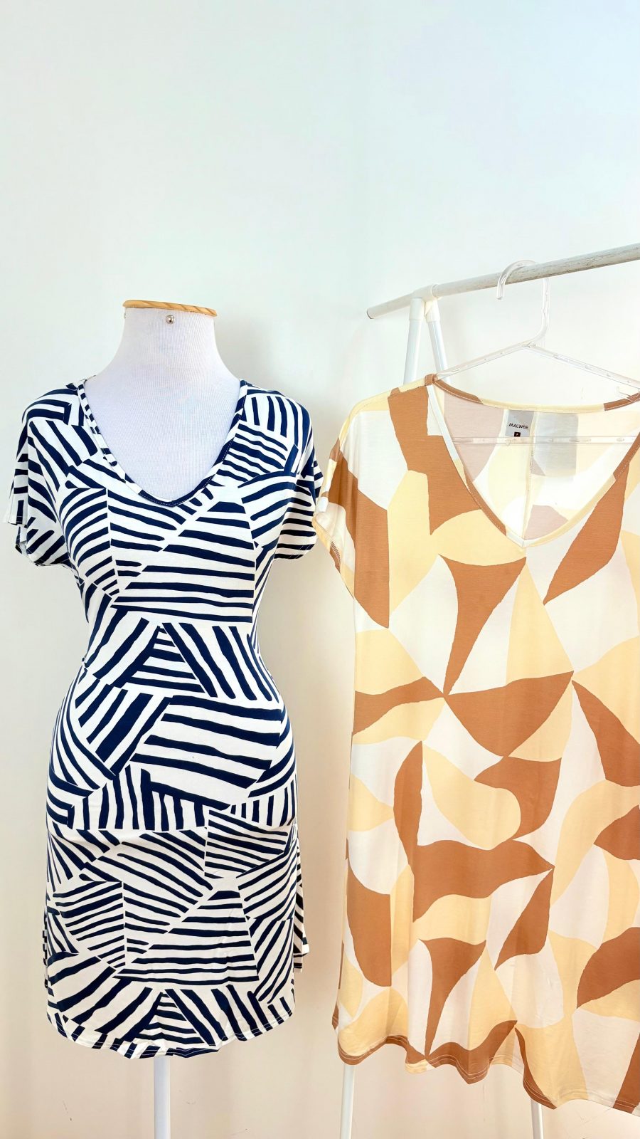 VESTIDO FEM MM CRT REF.129579 BCO/AZL P.