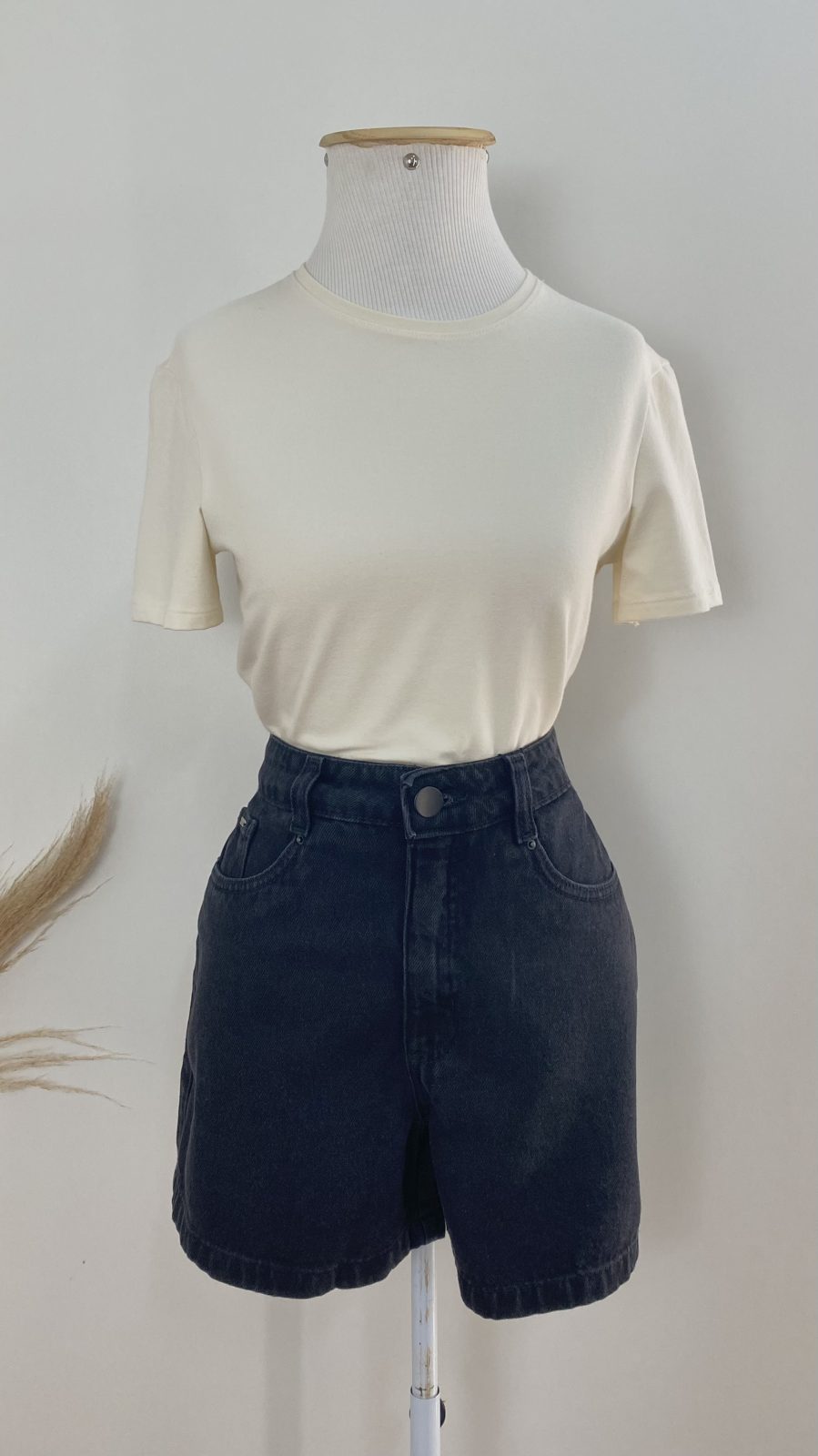 SHORTS FEM ADT CRT REF.184438 JNS/PTO 40.