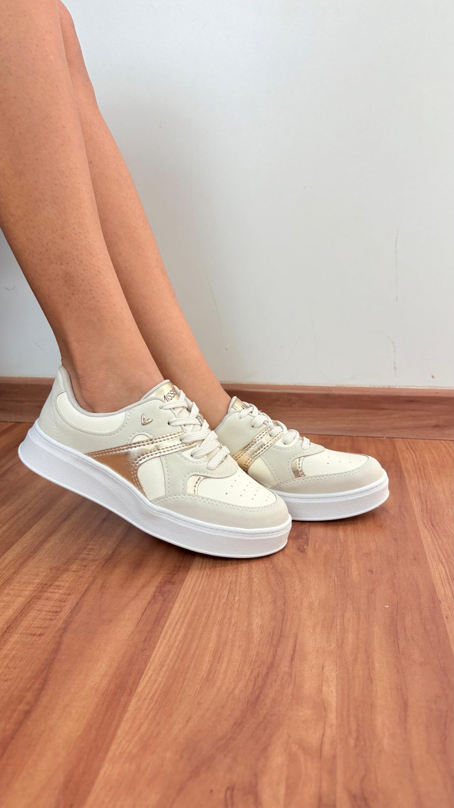 TENIS FEM M59 REF.MC911 BCO/DRD/CRM 34.