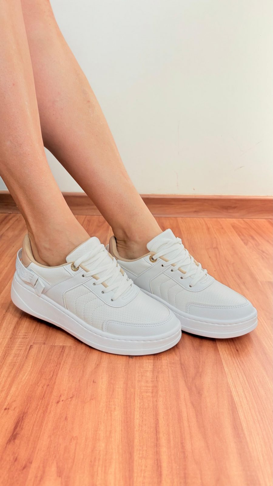TENIS FEM M62 REF.7402105 BCO 34.