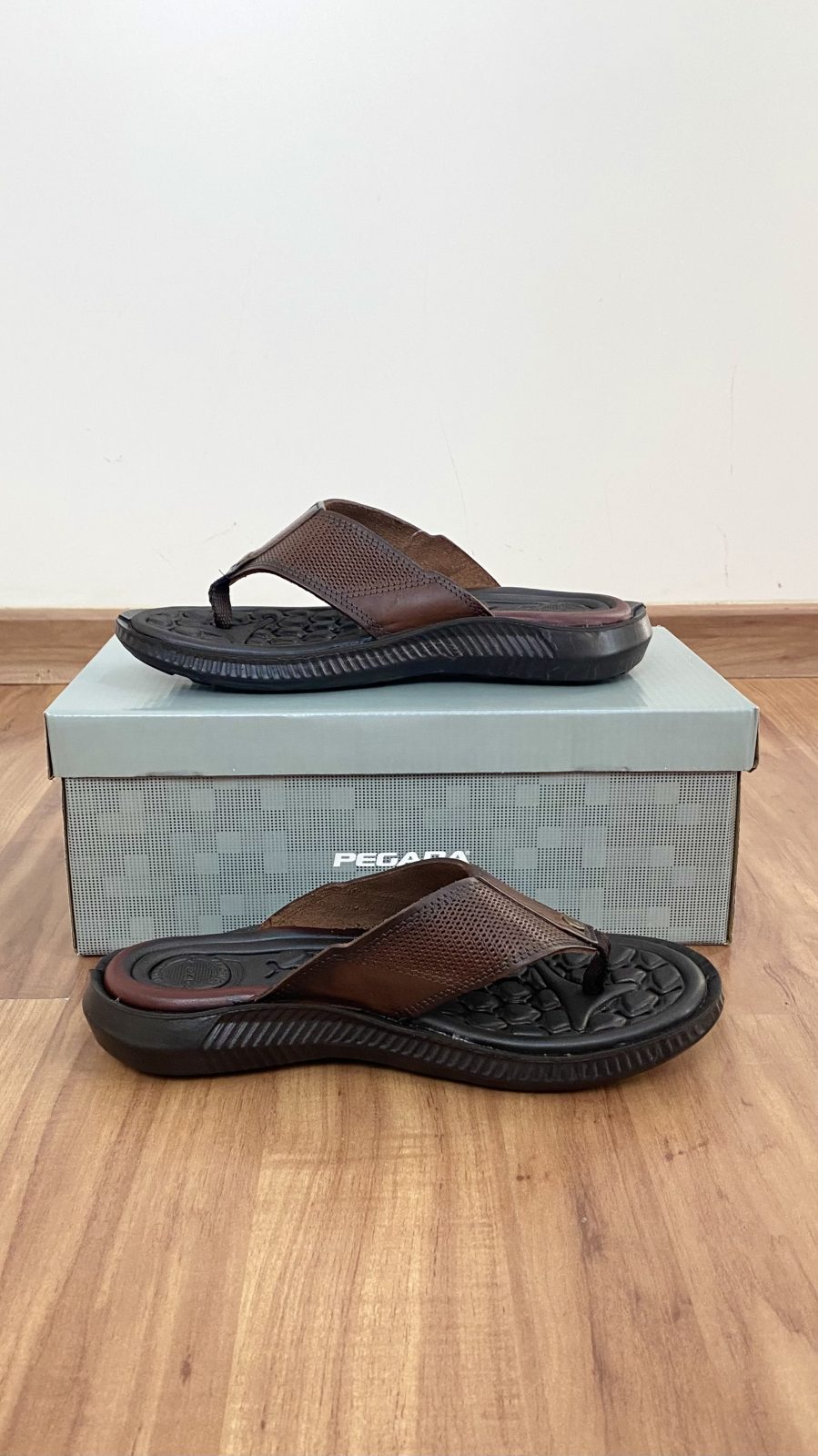 CHINELO MASC ANILINA REF.133159 MRR 38.