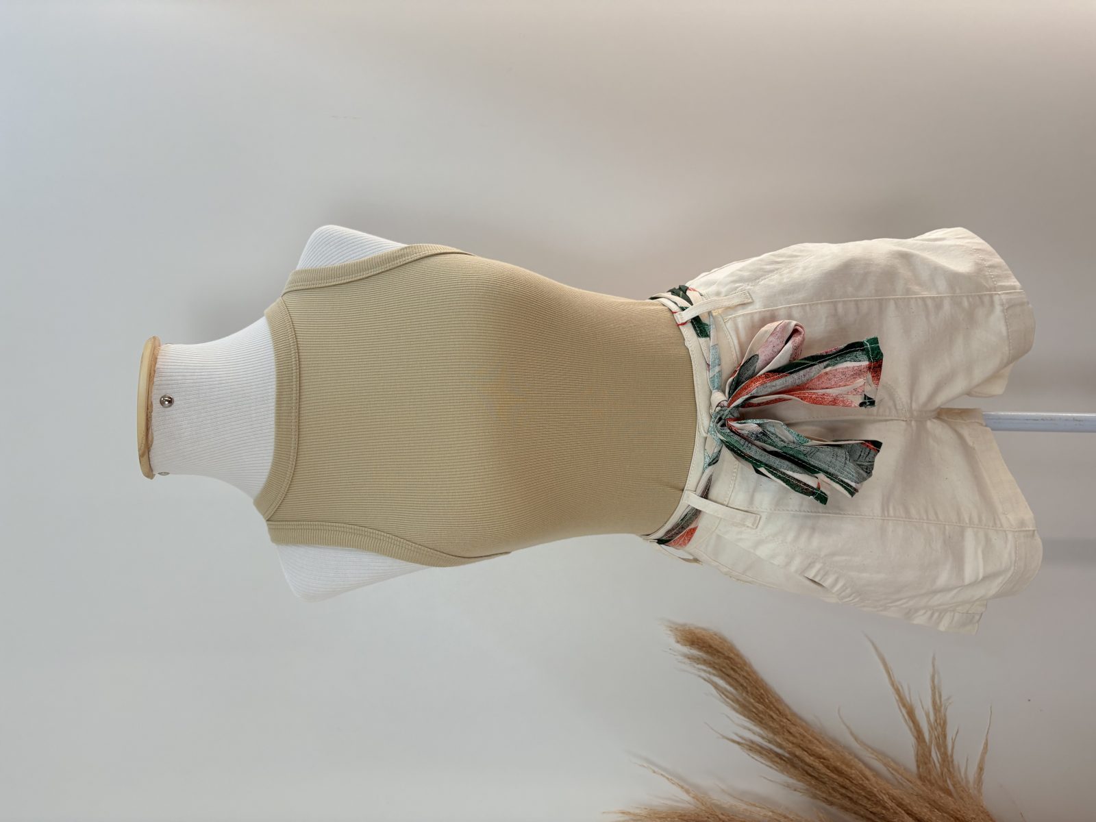 SHORTS FEM ADT SRJ REF.TE22087 CRM 34.