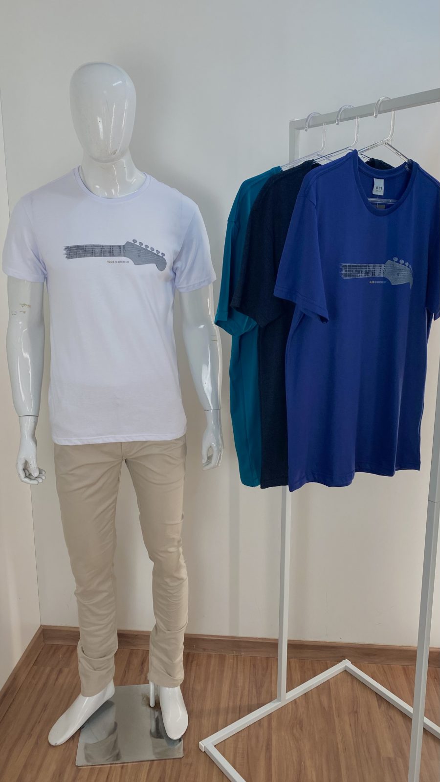 CAMISETA MASC ADT MM REF.25231 BCO P.