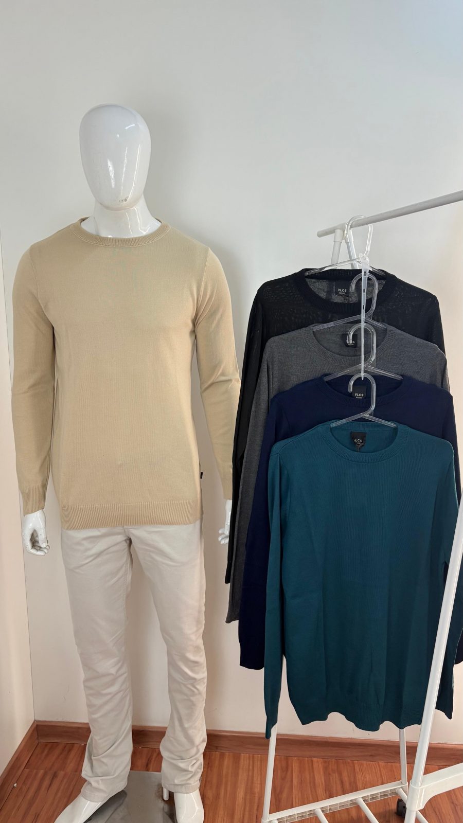 SUETER MASC ML FECHAD R23 REF.BASIC60 BGE P.